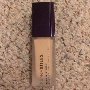 Fiona stiles foundation in 03